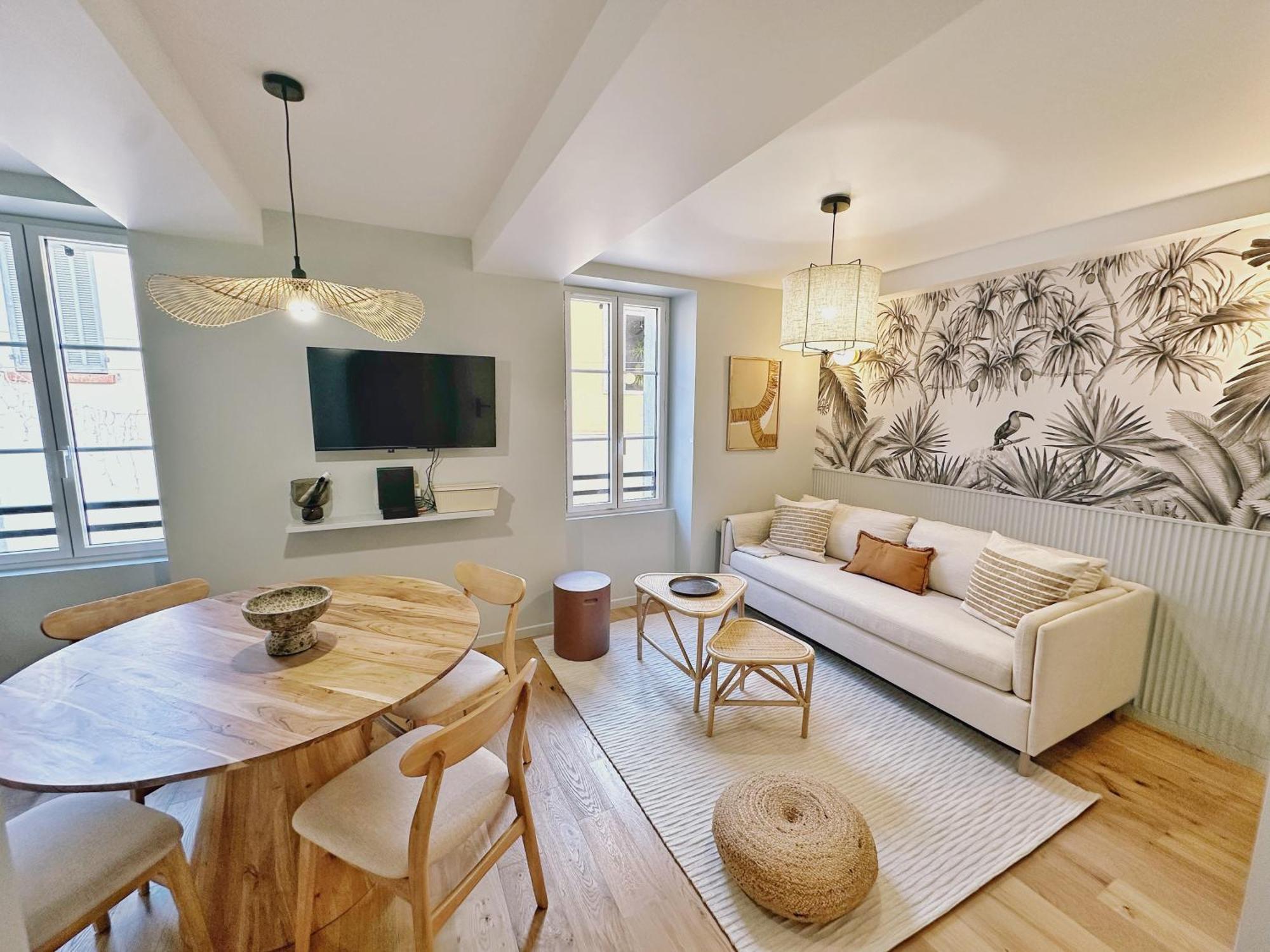 La Maison Cavet 5 Appartements De Standing Au Coeur Du Village Санари-сюр-Мер Екстериор снимка