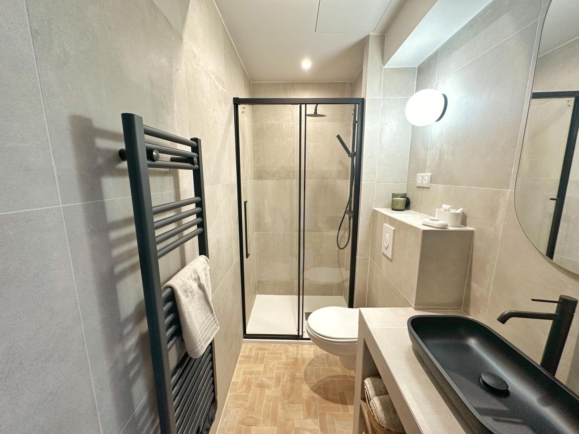 La Maison Cavet 5 Appartements De Standing Au Coeur Du Village Санари-сюр-Мер Екстериор снимка