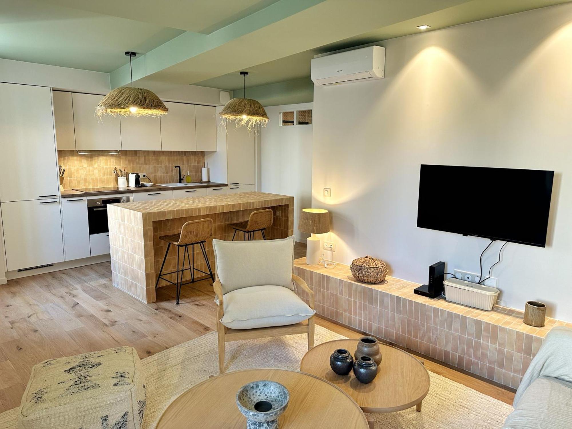 La Maison Cavet 5 Appartements De Standing Au Coeur Du Village Санари-сюр-Мер Екстериор снимка